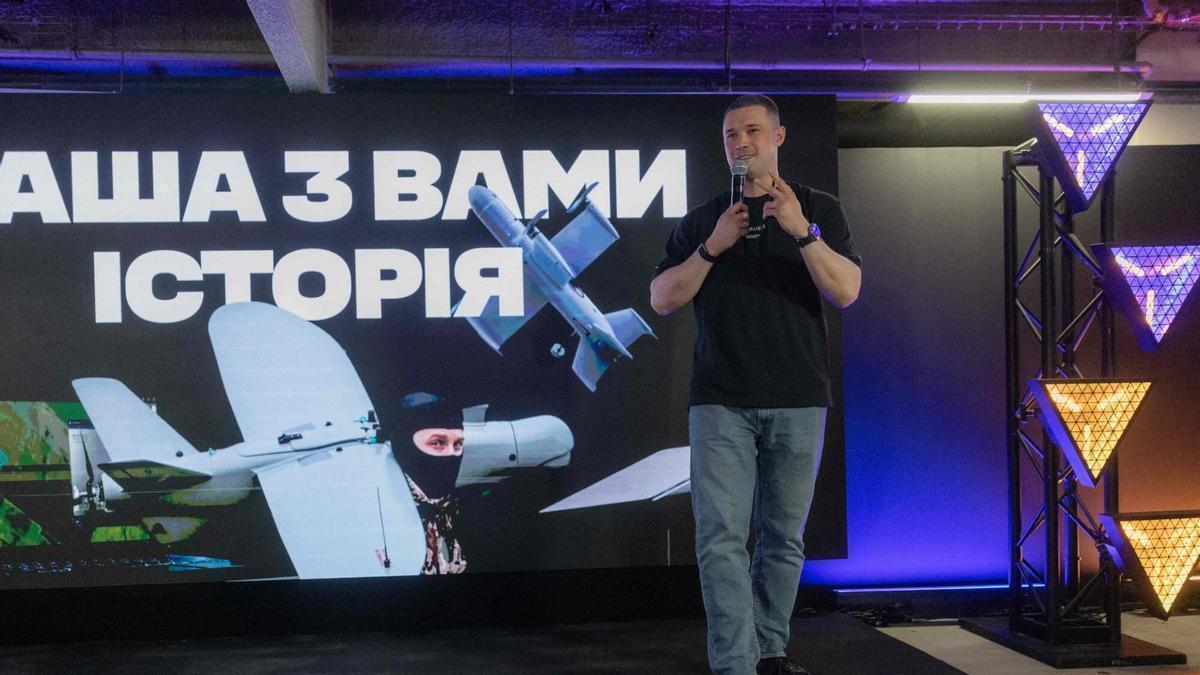 Popüler Ukrayna Savunma Bakanı, görevde sadece yedi ay kaldıktan sonra istifa etti