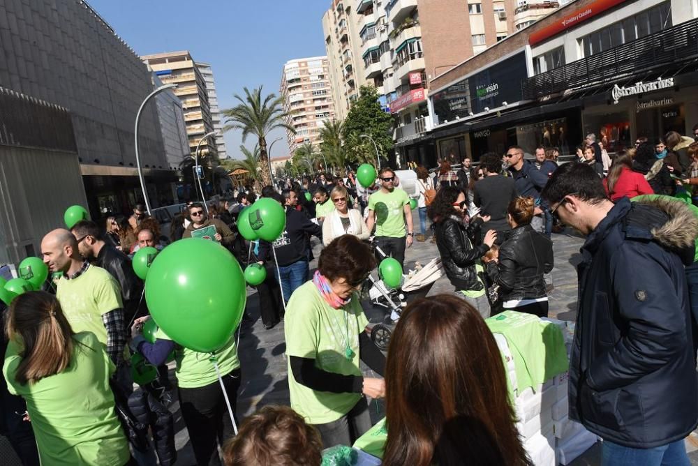 Los interinos de Educación protestan por las oposi