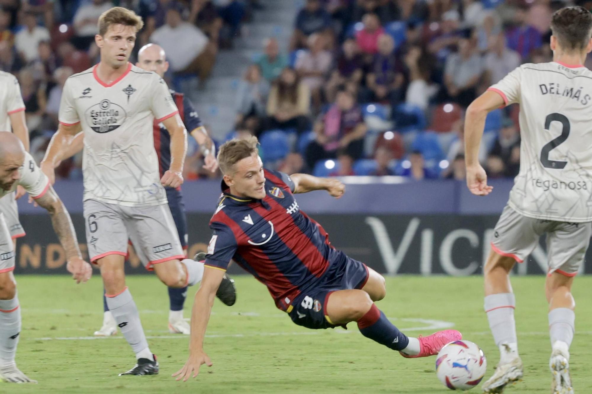 El Levante - Racing de Ferrol (1-0), en imágenes