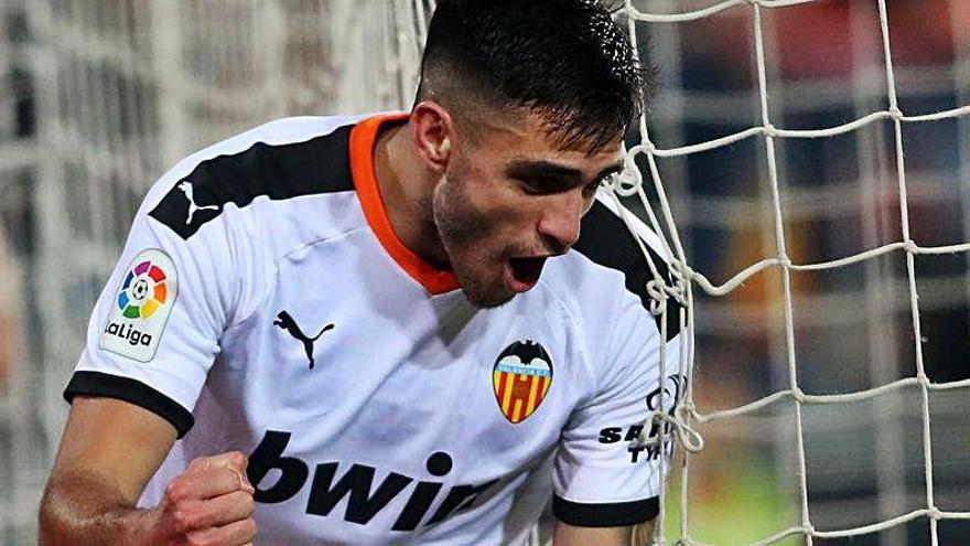 El precio que podría ingresar el Valencia CF por Maxi