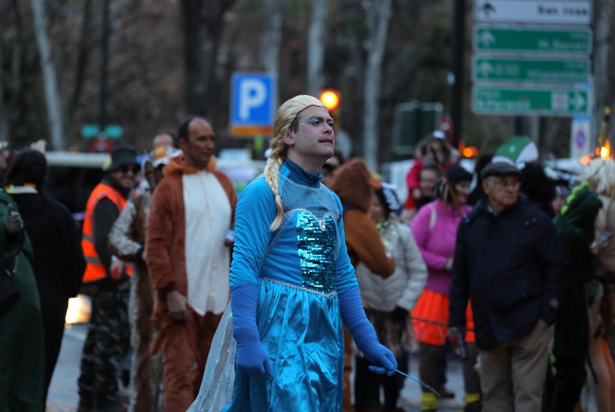 Gran ambiente de carnaval en las calles de Zaragoza