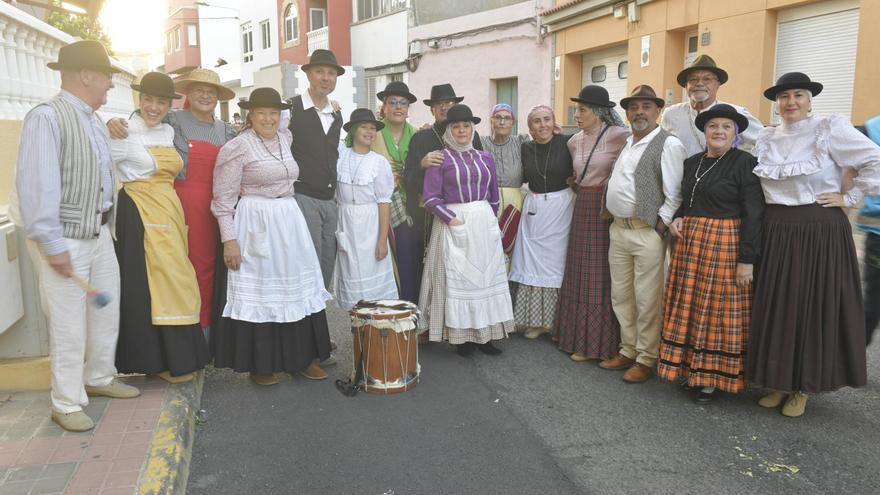 La Candelaria sale por su pueblo