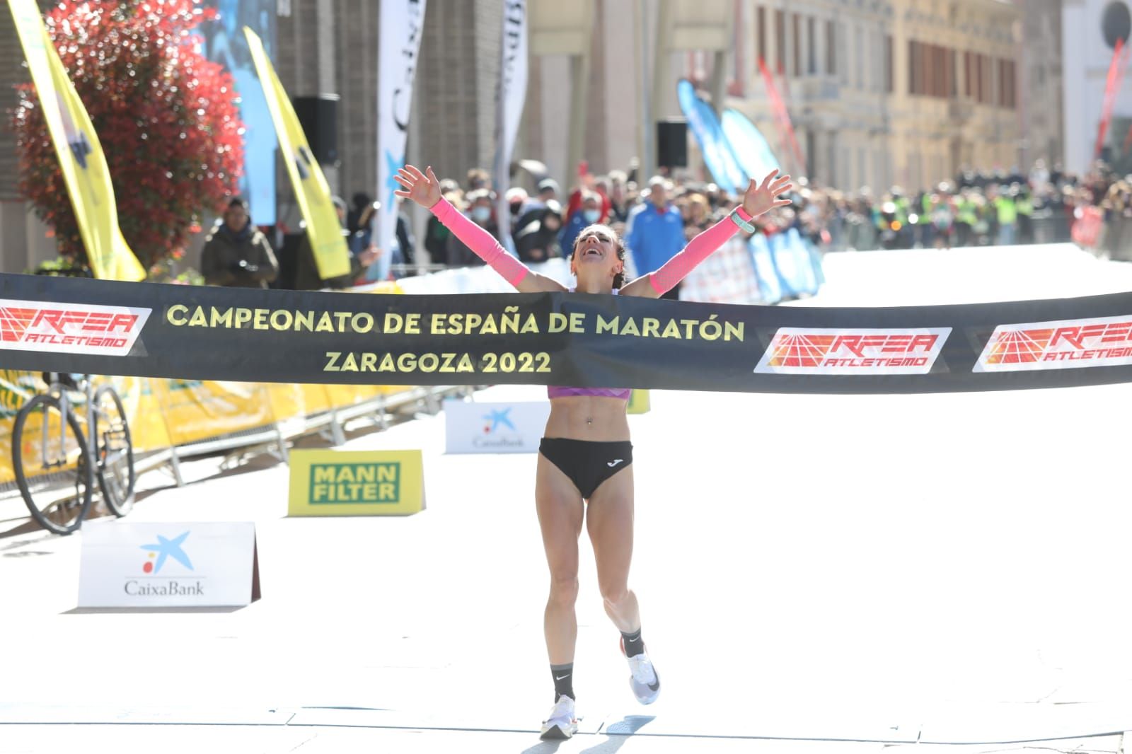 Fotos del maratón de Zaragoza 2022: Búscate en nuestras imágenes