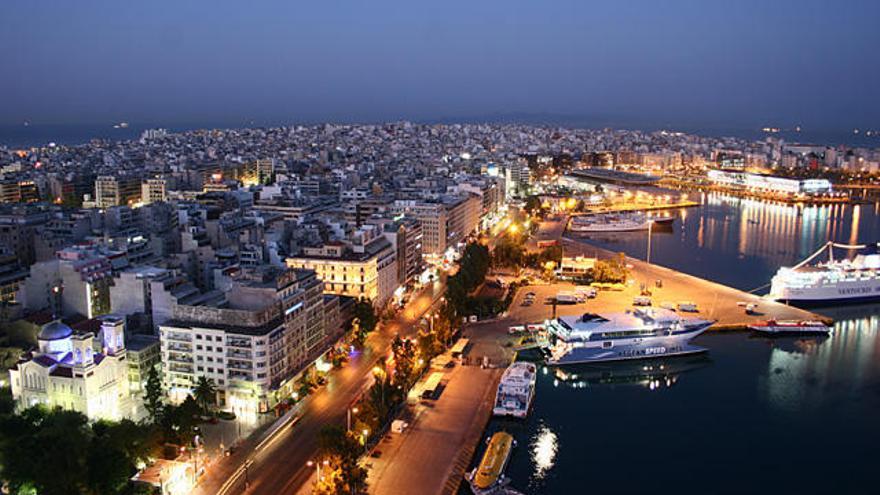 Vista de la ciudad griega de El Pireo.