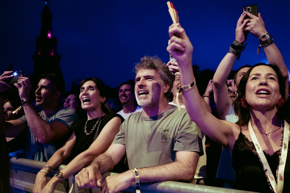 El concierto de Hombres G de Icónica Santalucía Sevilla Fest en imágenes
