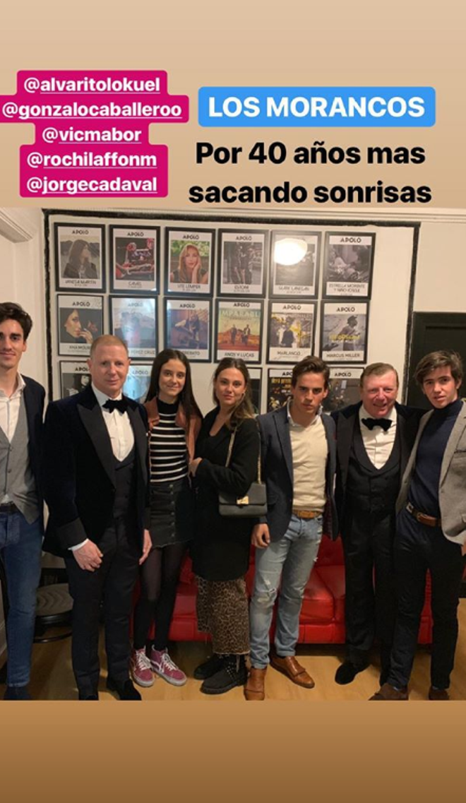 Victoria Federica con unos amigos en el espectáculo de 'Los Morancos' en Madrid