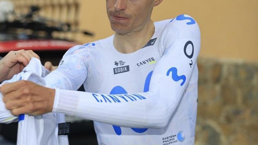 Revés para Enric Mas: caída, lesión y baja en el UAE Tour