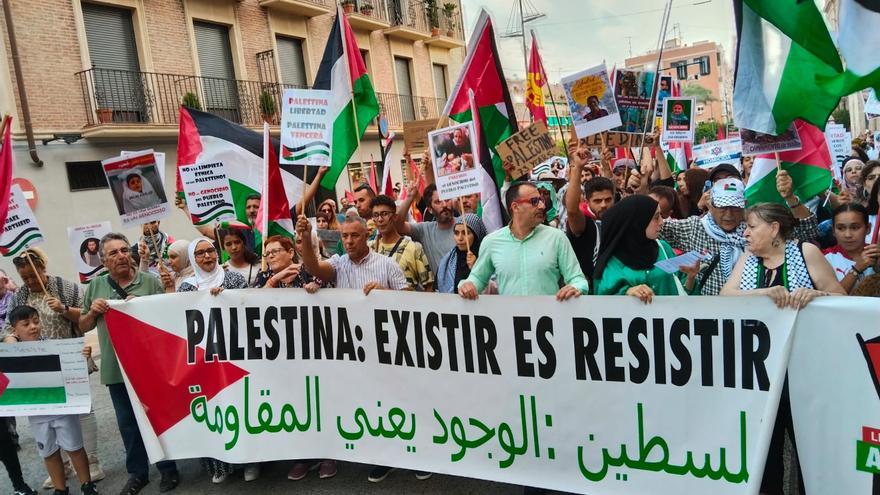 Cientos de personas marchan en Murcia a favor del pueblo palestino: &quot;Existir es resistir&quot;