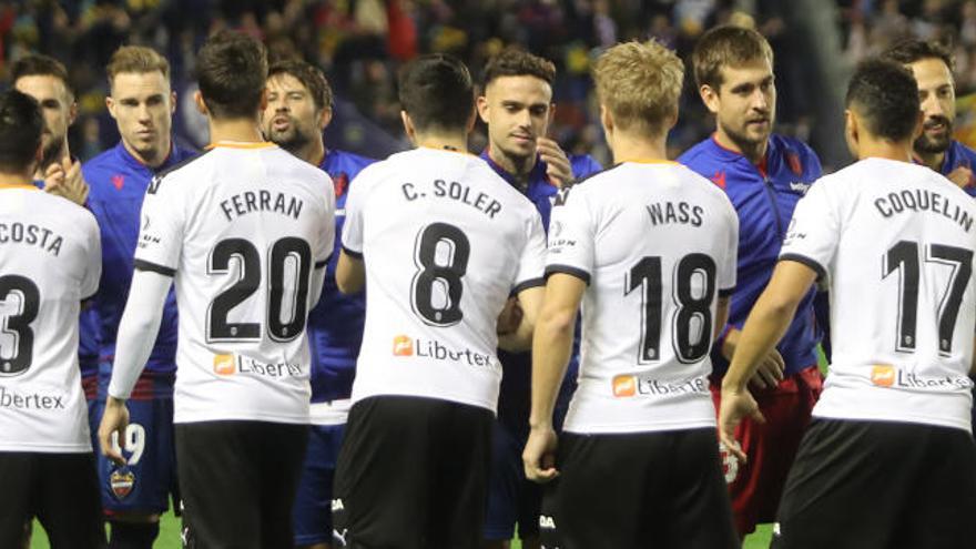 Una imagen del Derbi entre Valencia CF y el Levante UD en Orriols