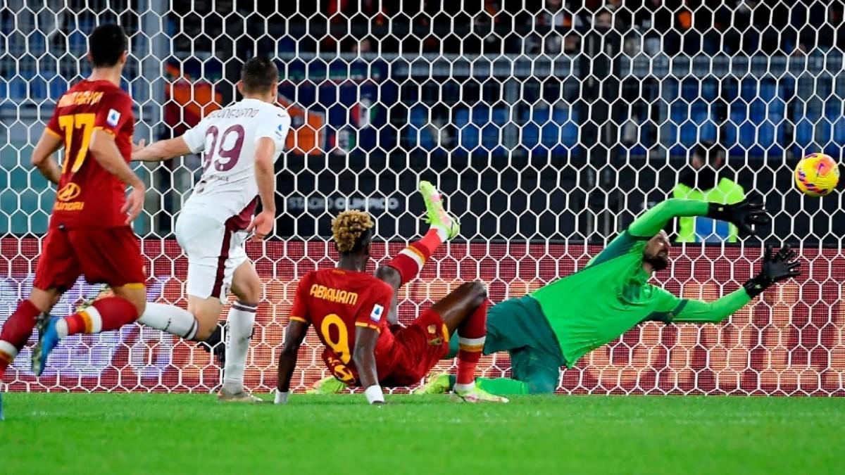 Tammy Abraham volvió a marcar con la Roma frente al Torino