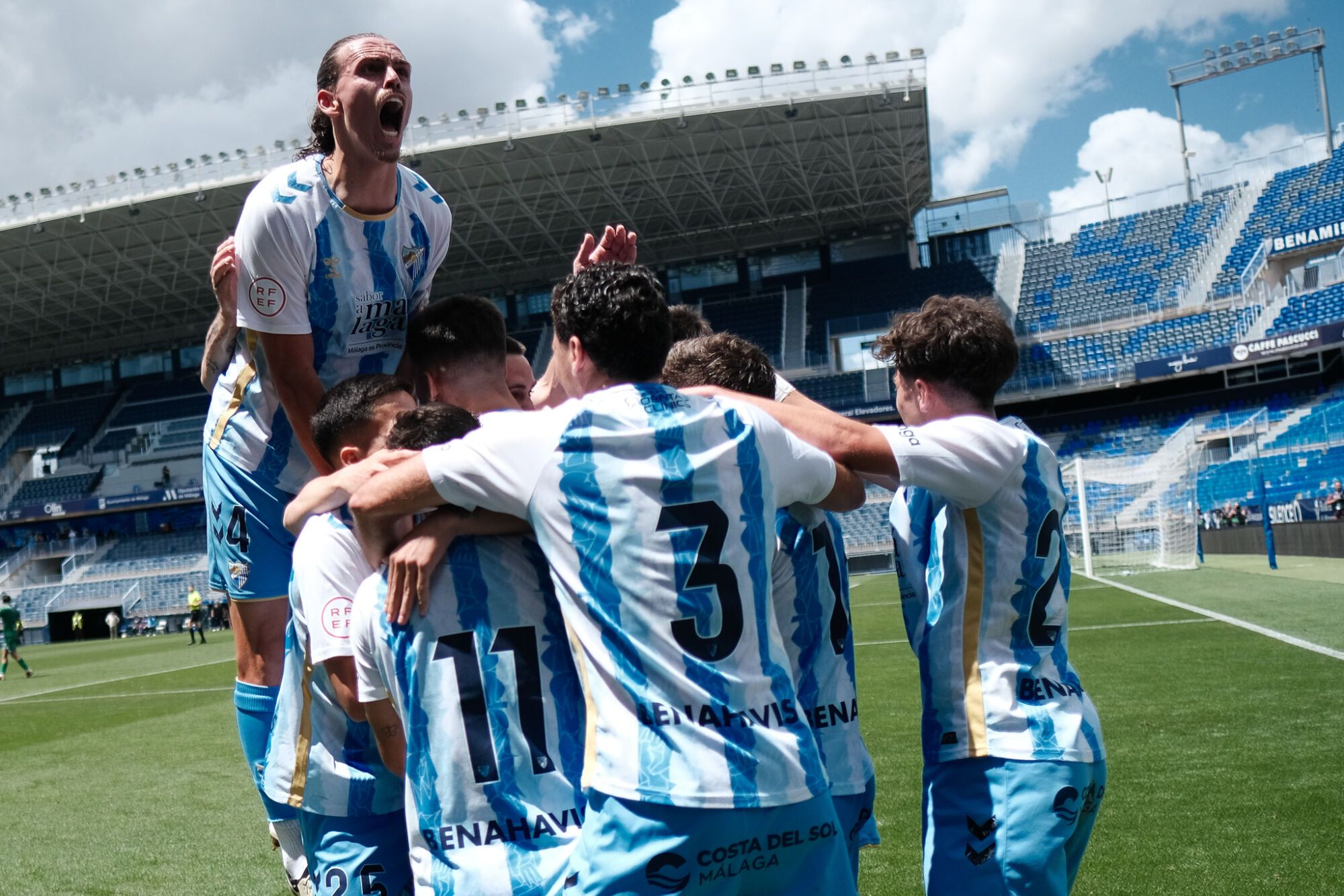 El Atlético Malagueño ató este domingo en el estadio de La Rosaleda su ansiado ascenso a Segunda RFEF