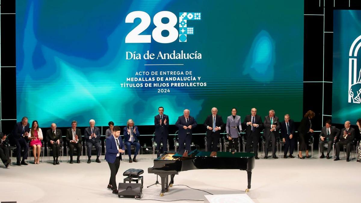 El Himno de Andalucía, interpretado por Pablo López