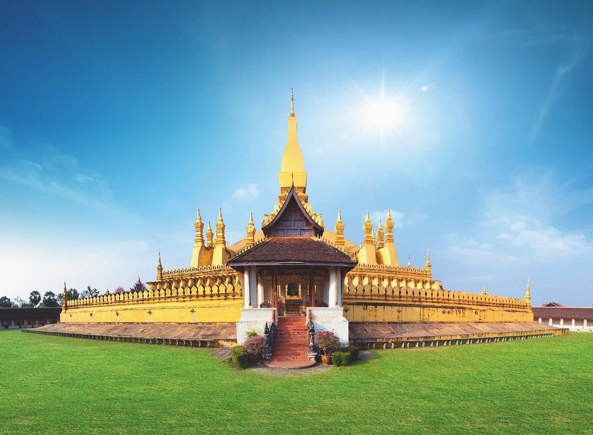 La Gran Estupa Dorada, Laos