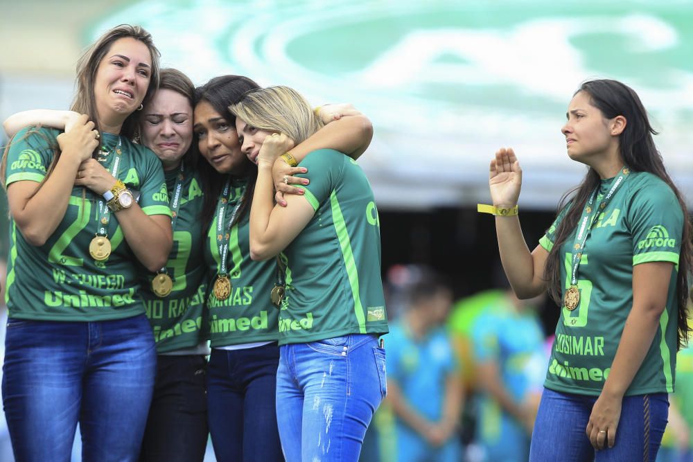 Primer partido del Chapecoense tras el accidente aéreo.