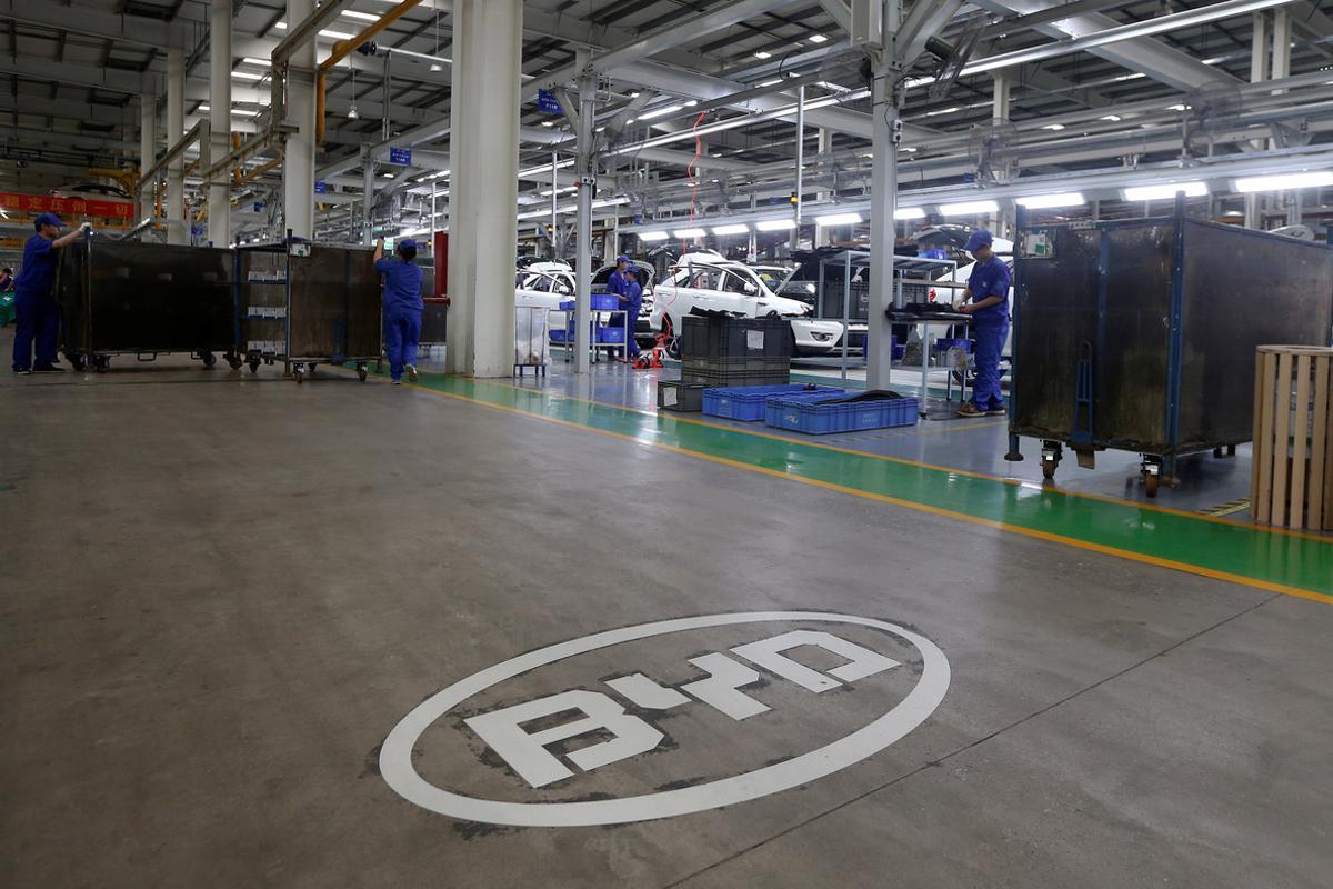 Fábrica de Byd en Shenzhen. Fábrica de Byd en Shenzhen.