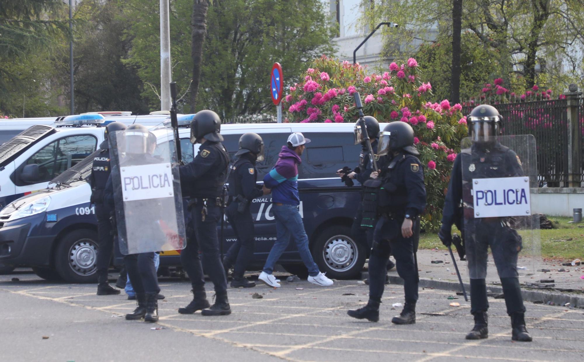 Carga policial en la protesta de bateeiros en Santiago