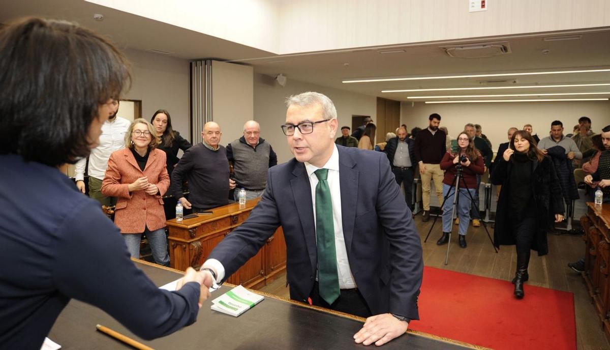 Manuel Requeijo tomó
posesión de su cargo como
edil. | // BERNABÉ/JAVIER LALÍN