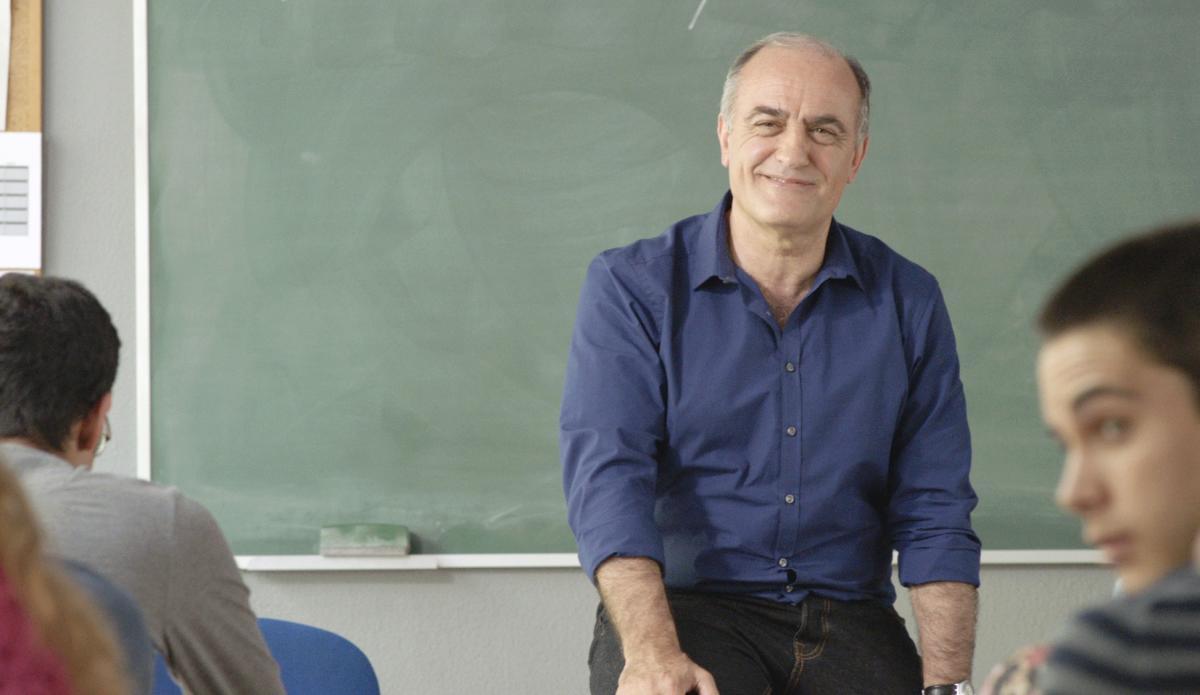 Fotograma de la serie protagonizada por Francesc Orella.