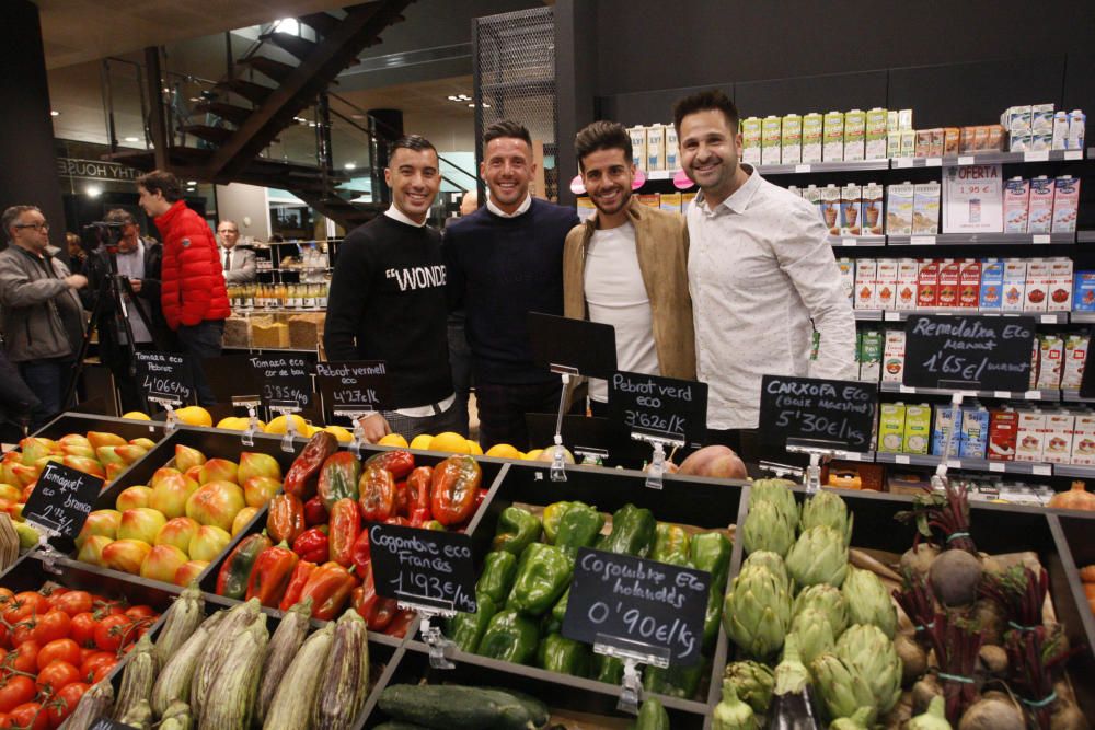 Borja García i Aday inauguren una botiga d'alimentació saludable a Girona