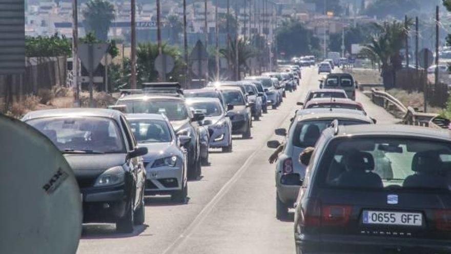 Solo tres de los 264 coches eléctricos de Torrevieja se acogen a la rebaja fiscal