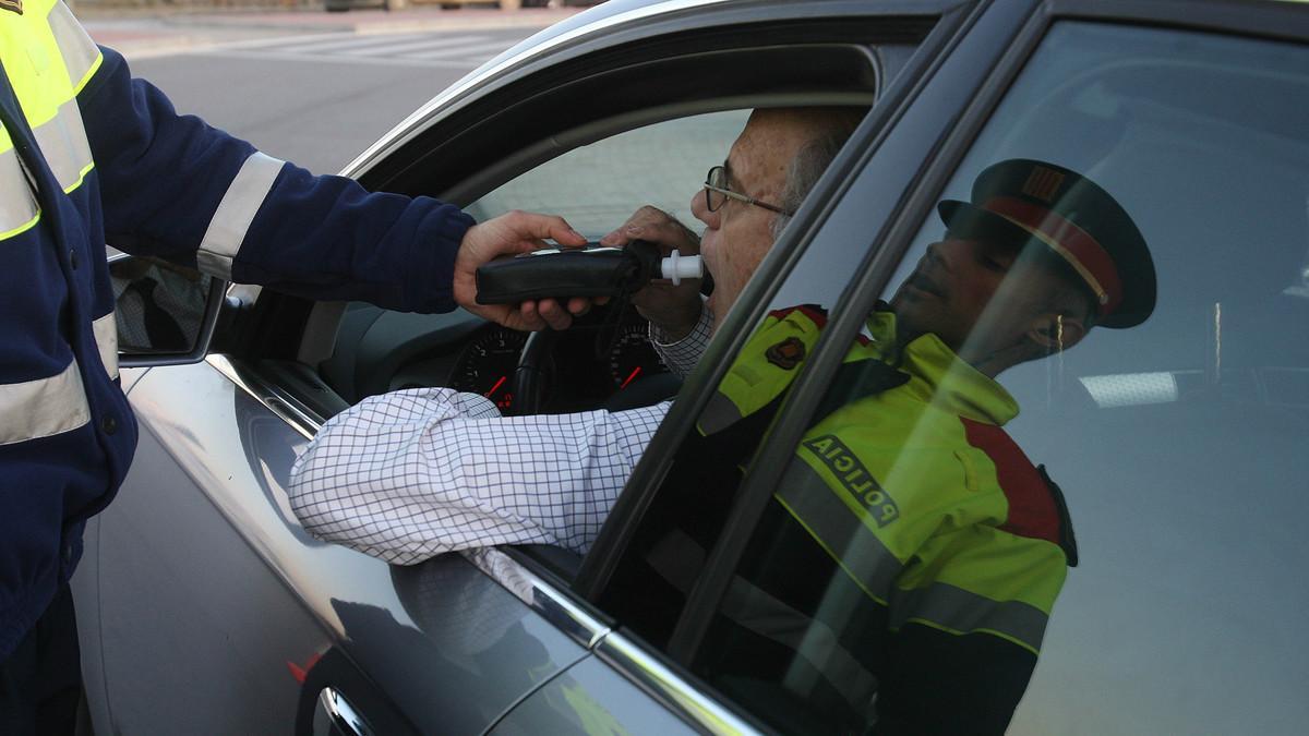 Un control de alcoholemia de los Mossos d’Esquadra.