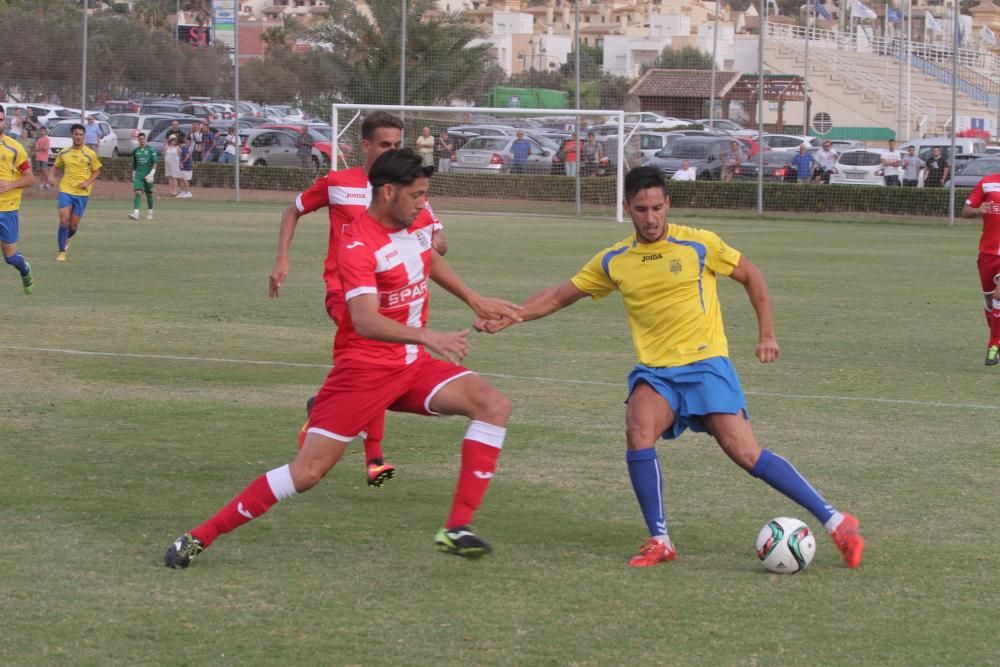 Partido de fútbol amistoso entre FC Cartagena y Mar Menor