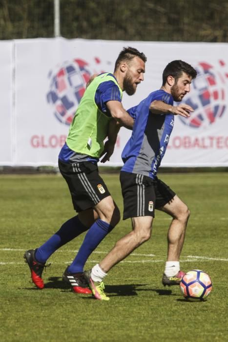 Entrenamiento del Real Oviedo en el Requexón