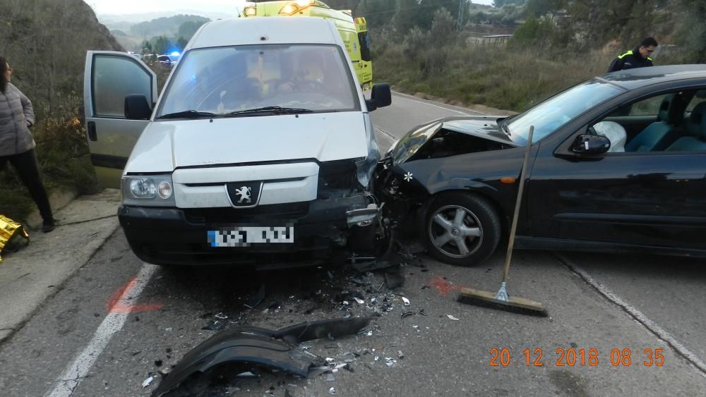 Dues persones ferides en un accident a la carretera de Castellnou