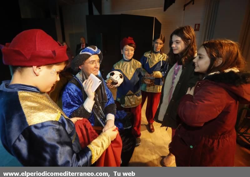 El Cartero Real recogió las ilusiones de los niños de Castellón