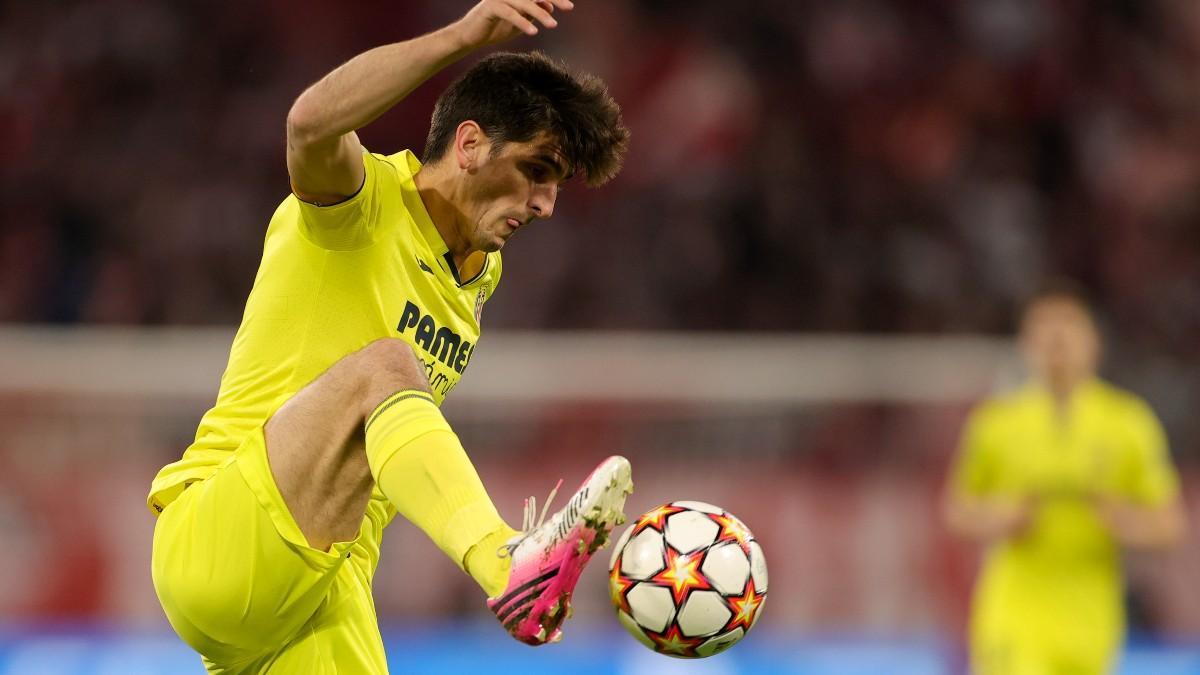 Gerard Moreno controla el balón en Múnich