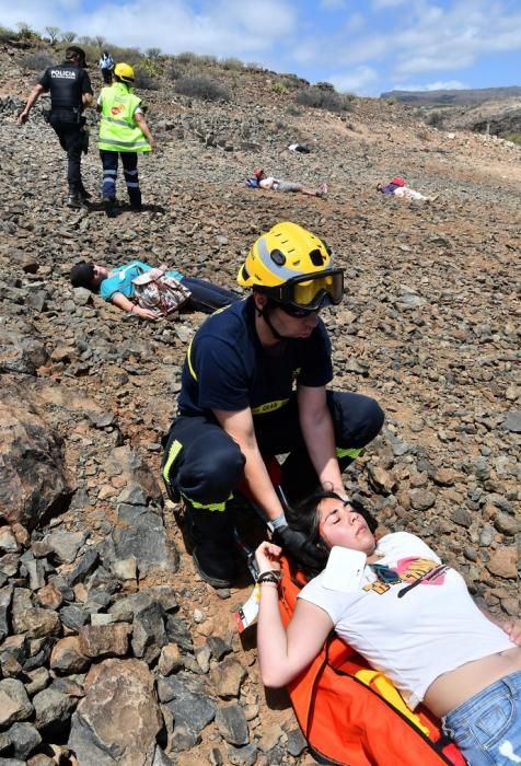 10/04/2019 SAN BARTOLOME DETIRAJANA. Simulacro accidente aéreo del Ejercito del Aire.  Fotógrafa: YAIZA SOCORRO.  | 10/04/2019 | Fotógrafo: Yaiza Socorro