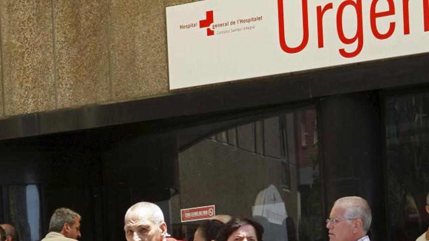 El incendio que esta mañana ha afectado al Hospital de la Cruz Roja de l&#039;Hospitalet de Llobregat (Barcelona), que ya ha sido apagado por los Bomberos, ha obligado a evacuar parcialmente a unos 150 pacientes.