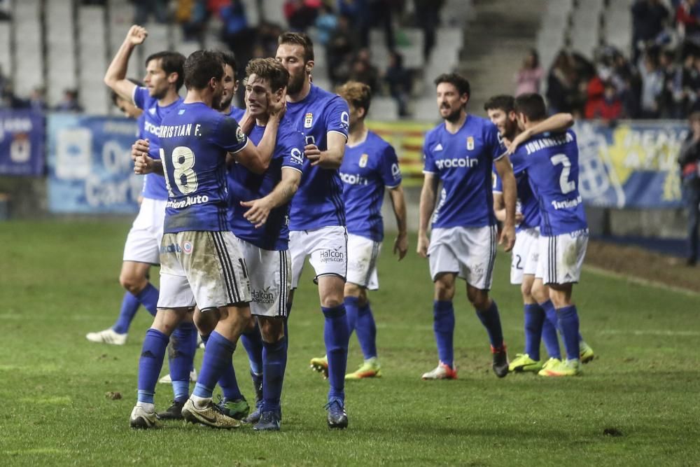 El partido entre el Langreo y el Oviedo B, en imágenes