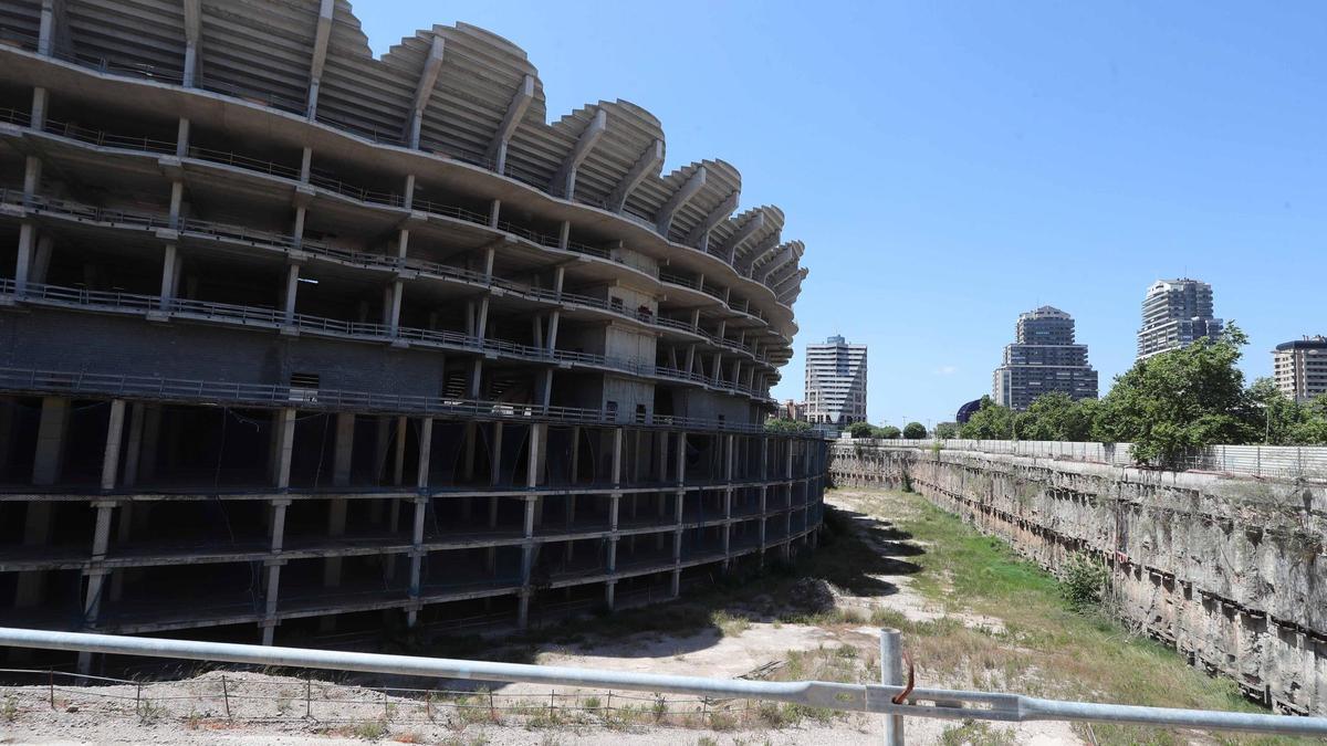 El Valencia CF tiene la intención de reanudar las obras el próximo mes de septiembre.