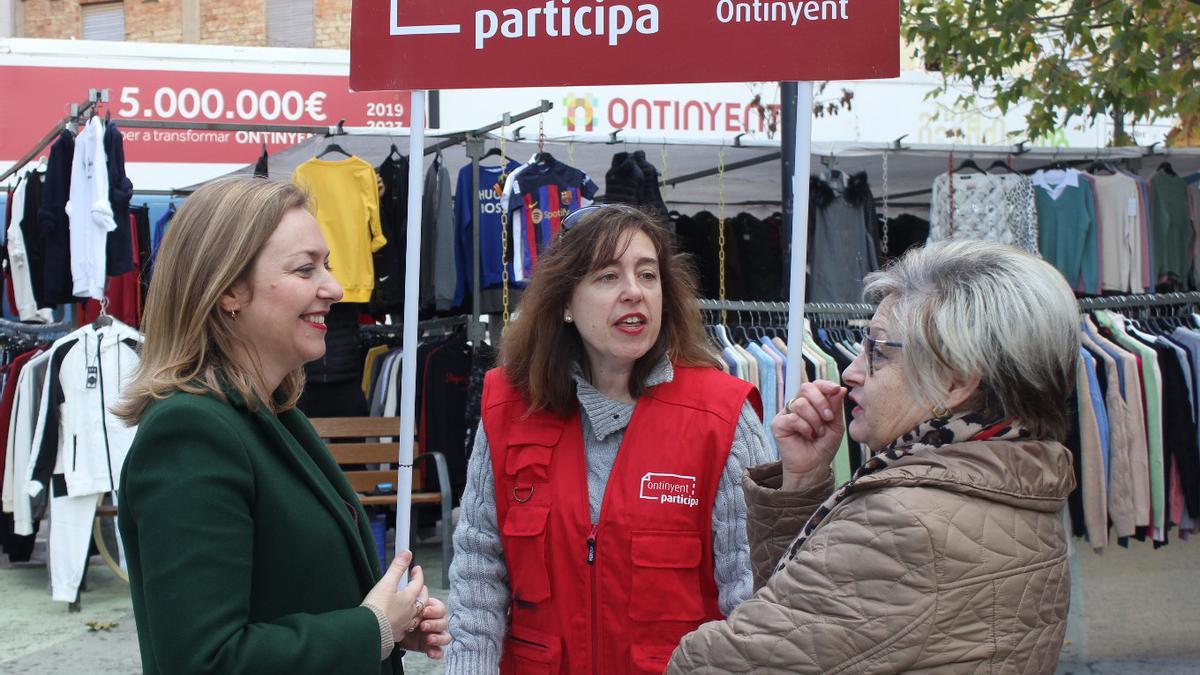 Las regidoras Natàlia Enguix y Virtudes González.