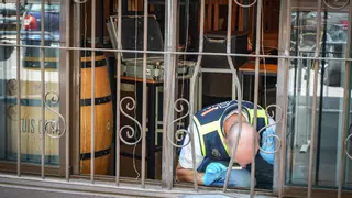 Roban en un bar y se llevan la caja: los dueños se cruzaron con el ladrón