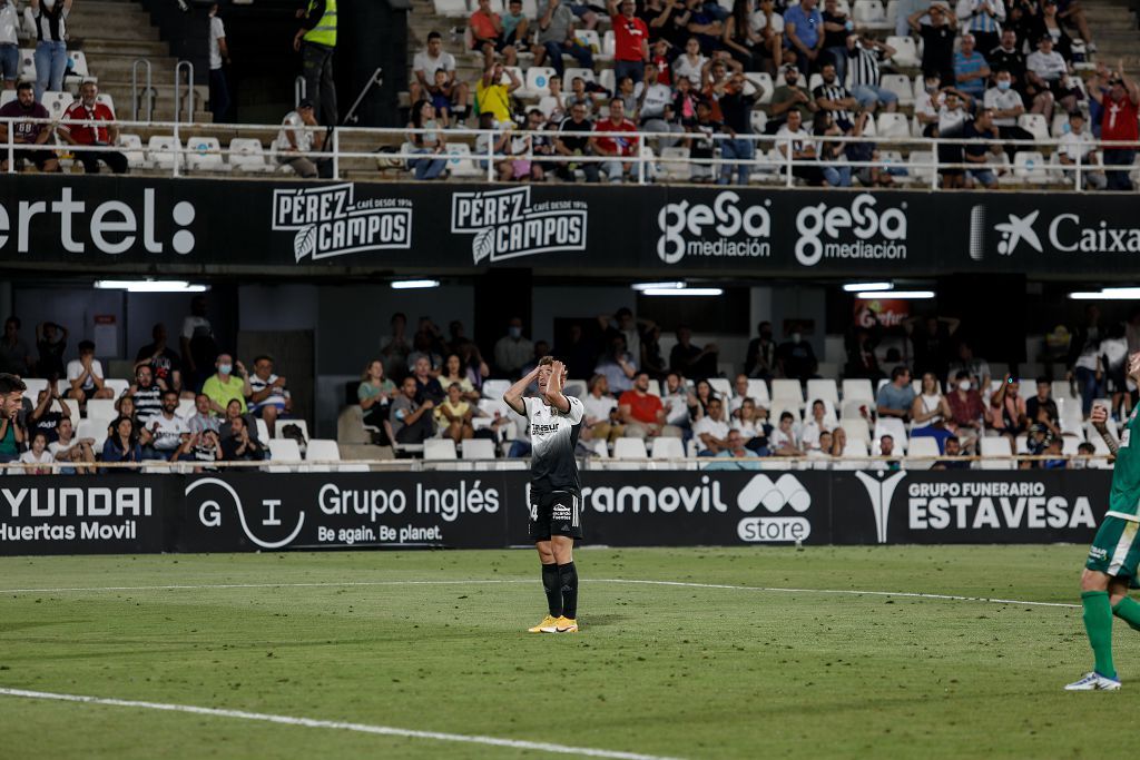 El FC Cartagena 'entierra' al Amorebieta