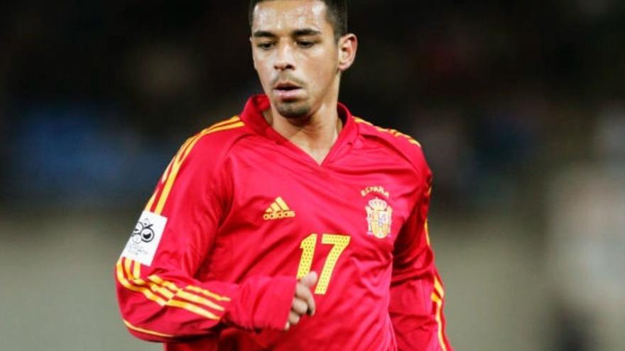 Los amarillos se ponen la bufanda de la ‘Roja’