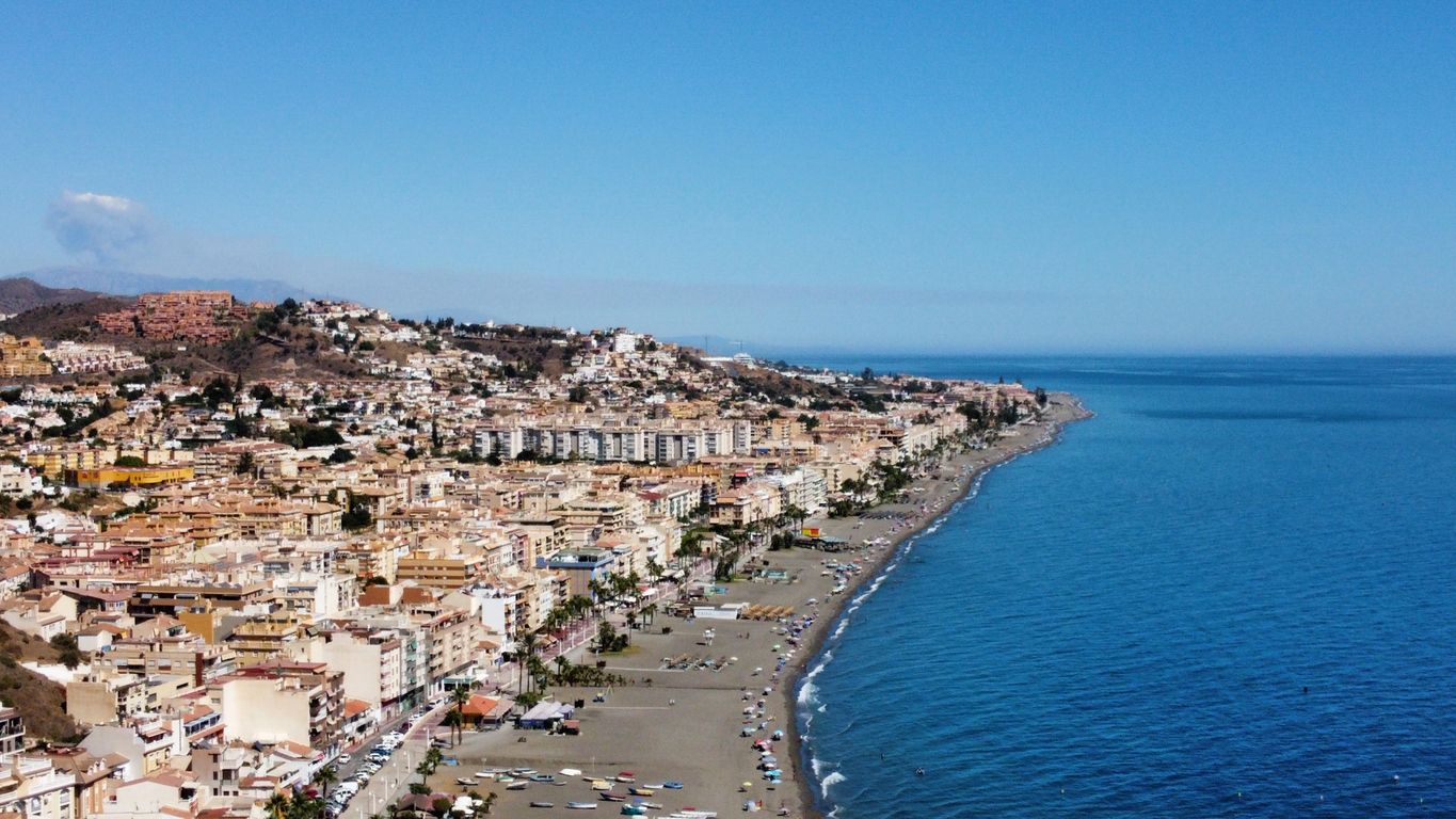 La playa de Rincón de la Victoria