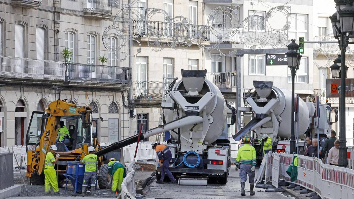 Trabajos de reforma en la calle Lepanto de Vigo.