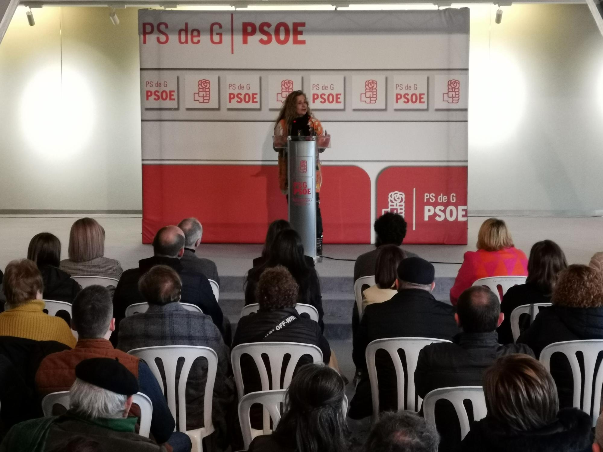 Iria Malvido ya ejerce de candidata del PSOE de Cangas