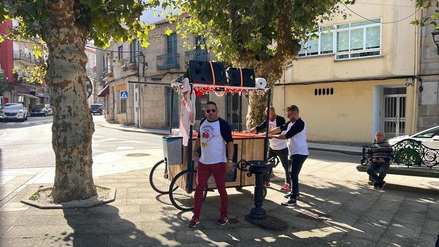 La Peña Rampona, una peña que anima la Festa do Marisco, aunque sea fuera de programa.