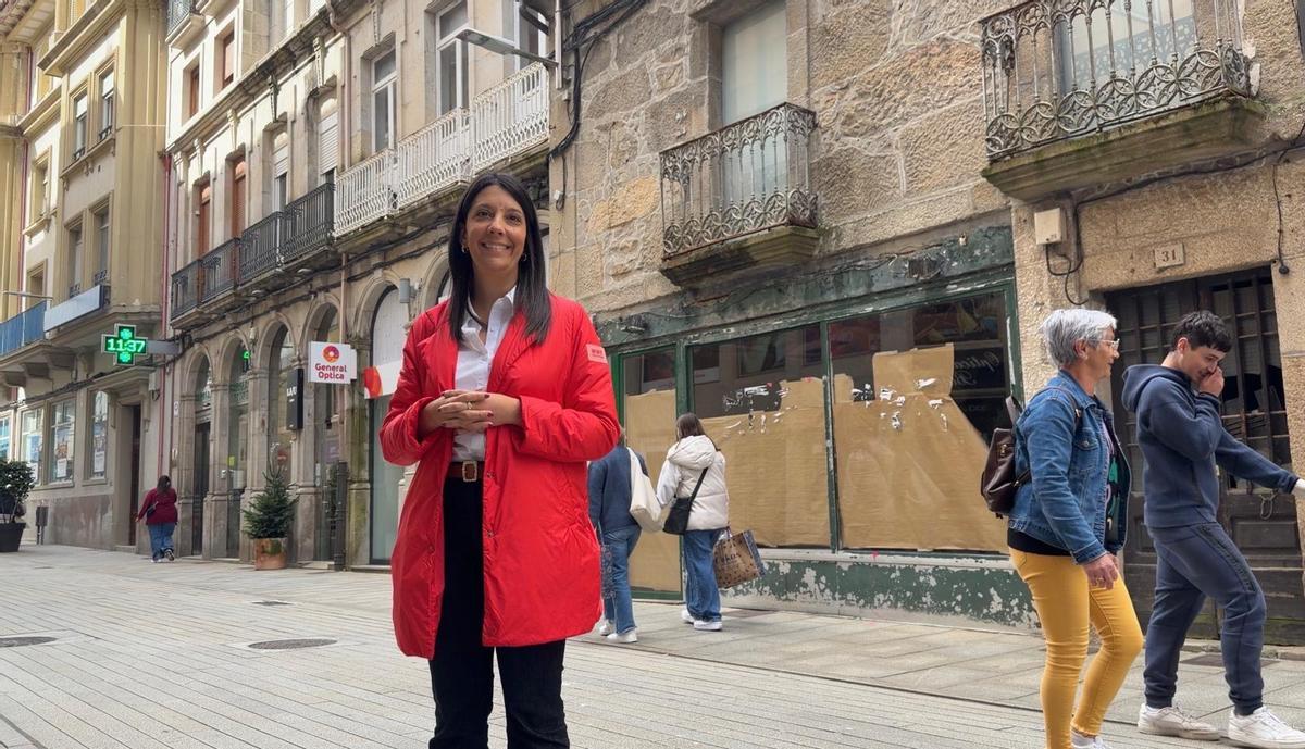 A alcaldesa, María Sampedro, na presentación da iniciativa en Ribeira.