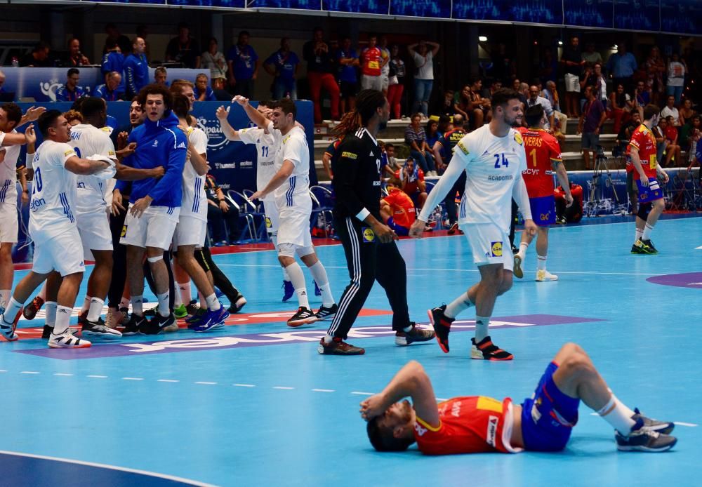 España escala la montaña y se despeña en el Mundial Júnior de Balonmano