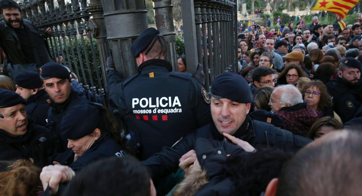 La Generalitat retira l’acusació a set manifestants independentistes per desordres públics