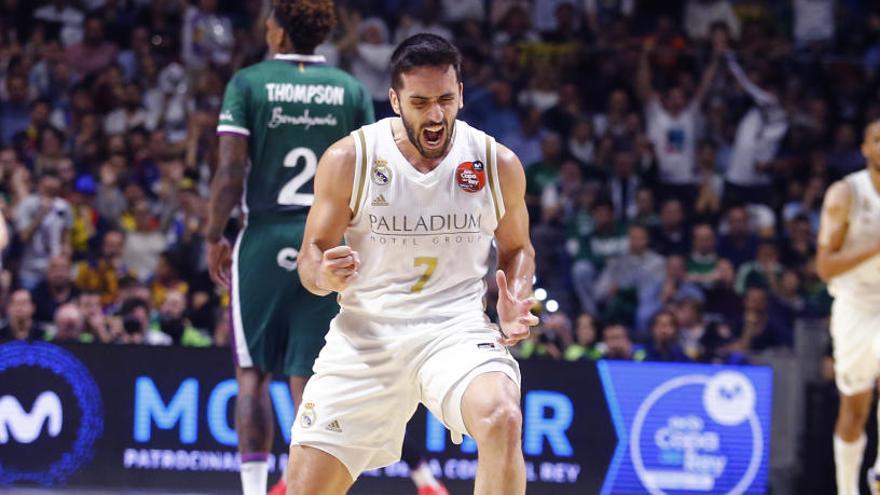 Facundo Campazzo celebra una canasta