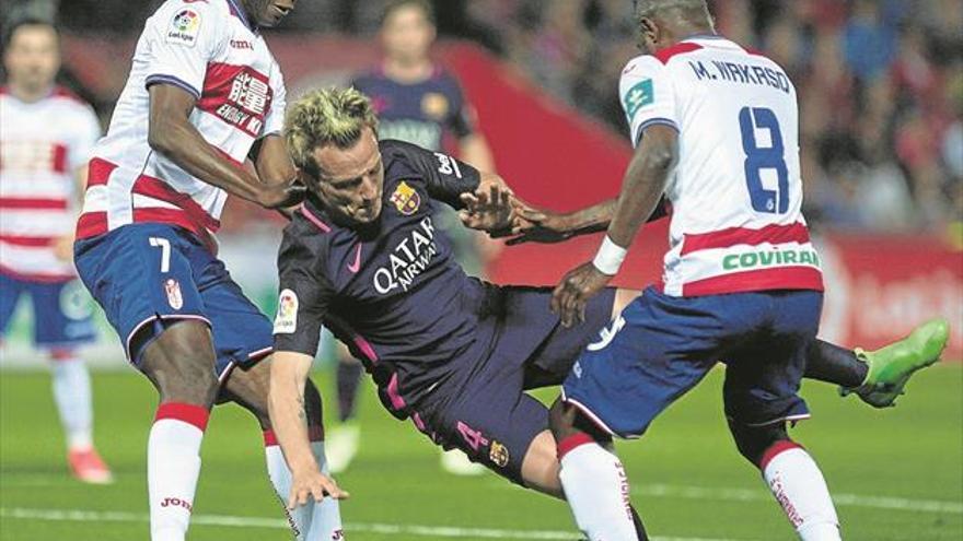 El Barça no afloja el combate