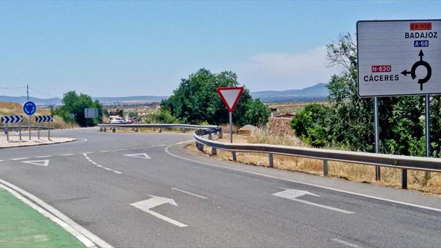 La limitación de velocidad a 90 separa más a Cáceres y Badajoz