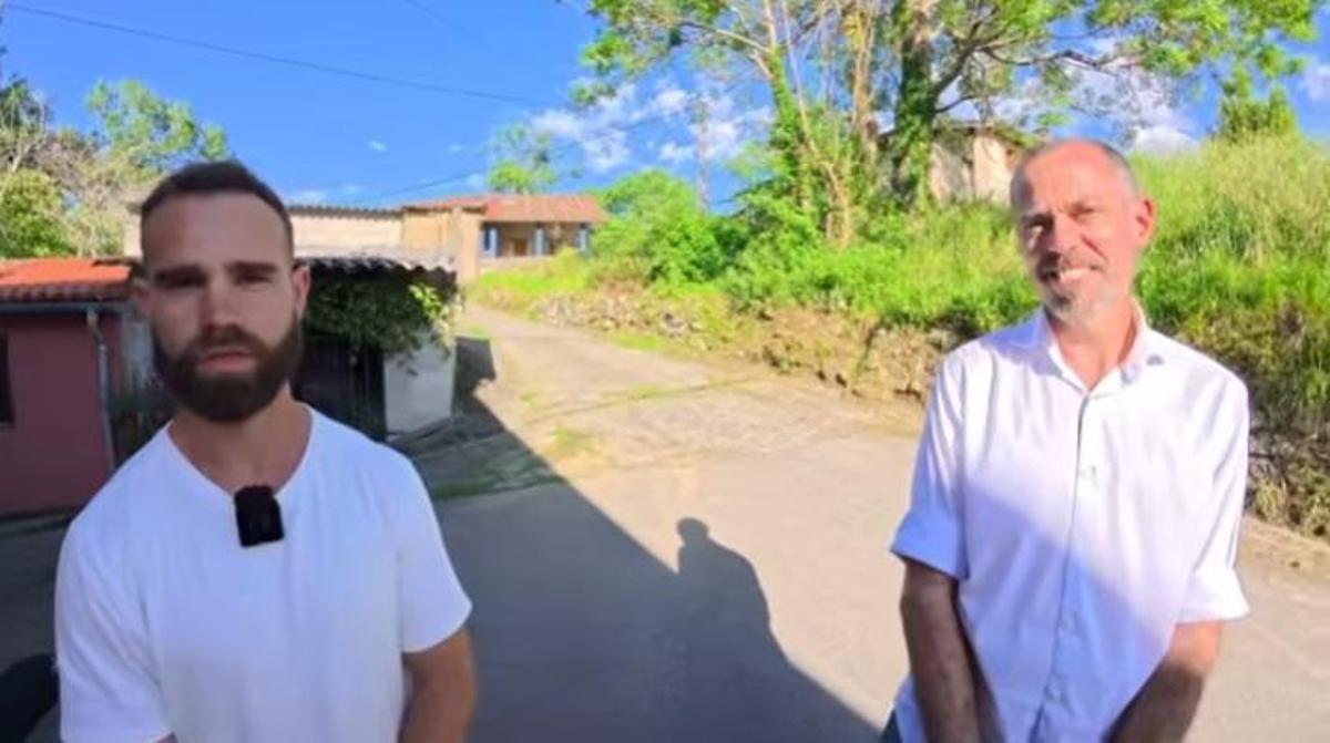 Ivón (izquierda) junto a Axel (derecha)