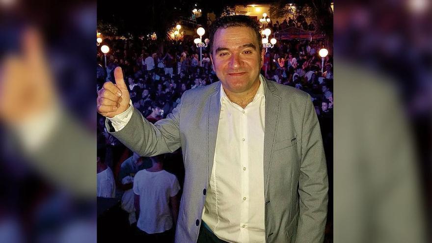 La fiesta fin de Feria renace en Hermanos Castro y con un tributo a Floro Gordillo